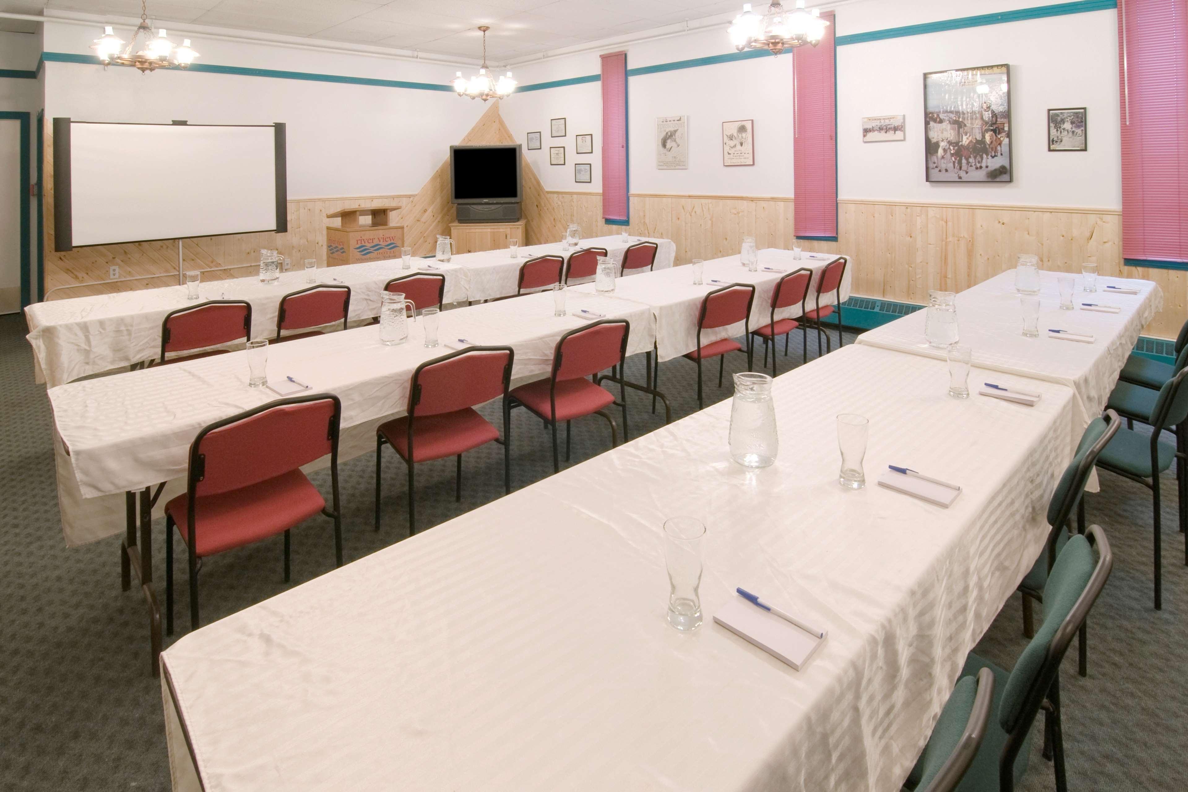 Canadas Best Value Inn- Riverview Hotel Whitehorse Restaurant foto