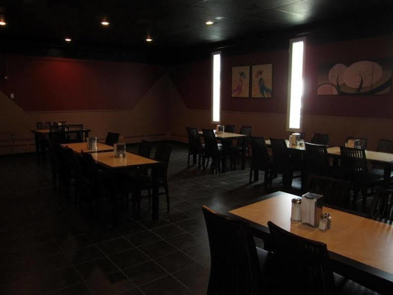 Canadas Best Value Inn- Riverview Hotel Whitehorse Exterior foto